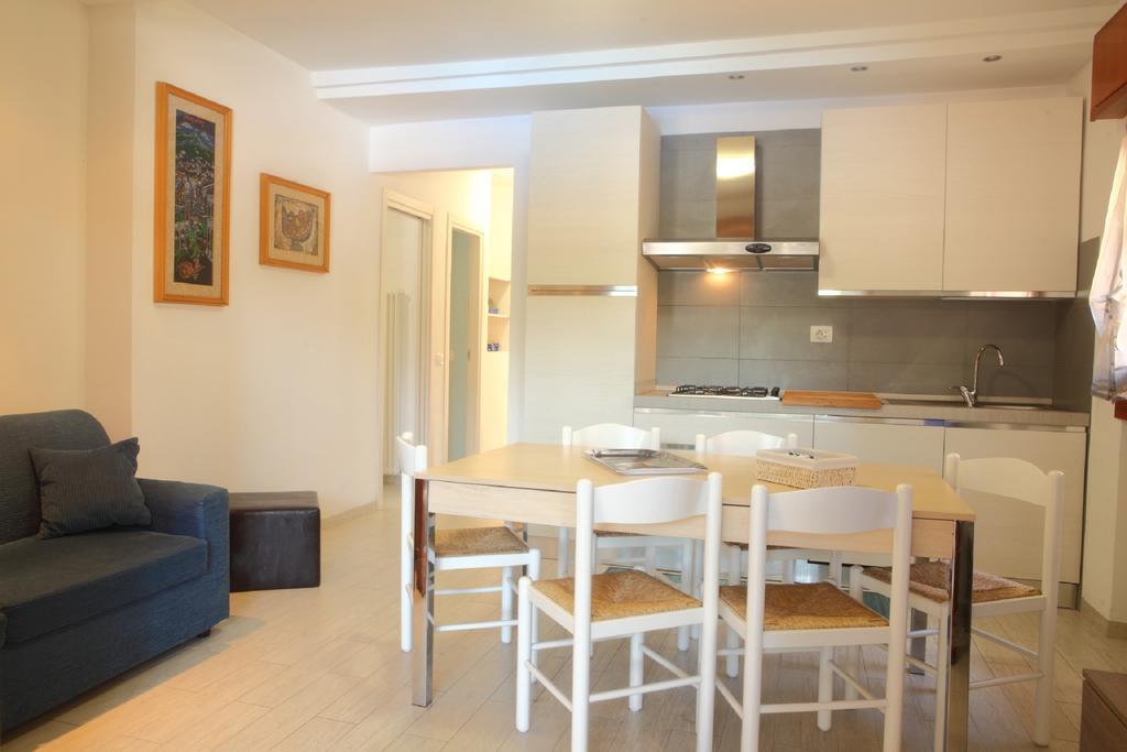 Residence La Madonnina Peschiera del Garda Quarto foto