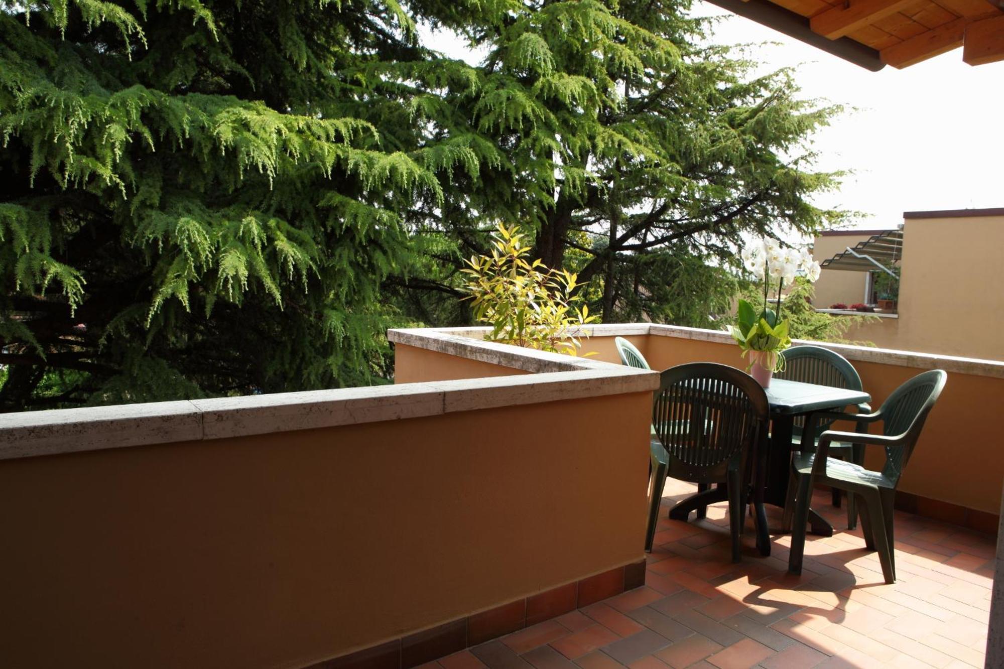 Residence La Madonnina Peschiera del Garda Quarto foto